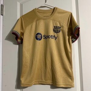 Boys FC Barcelona #8 Pedro jersey. Medium